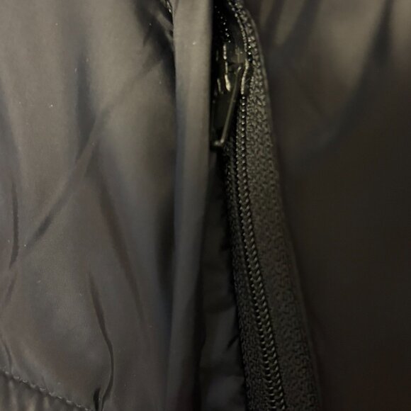 Levi's Puffer Jacket - Picture 5 of 12